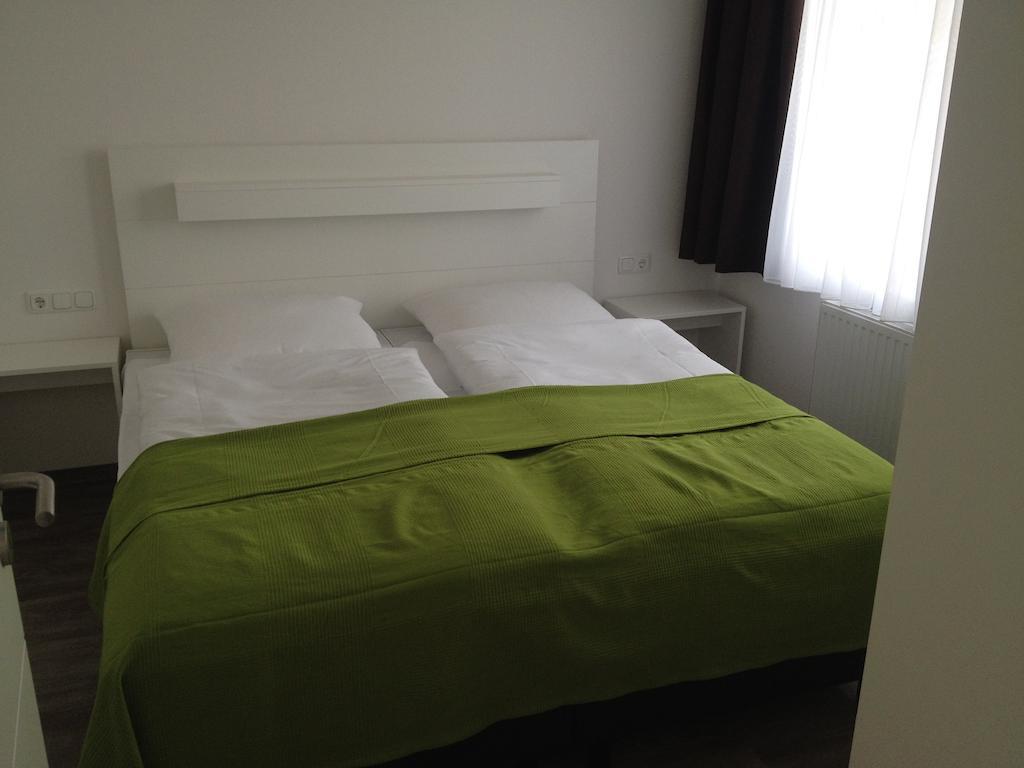 Aparthotel Am Heidensee Schwerin  Room photo